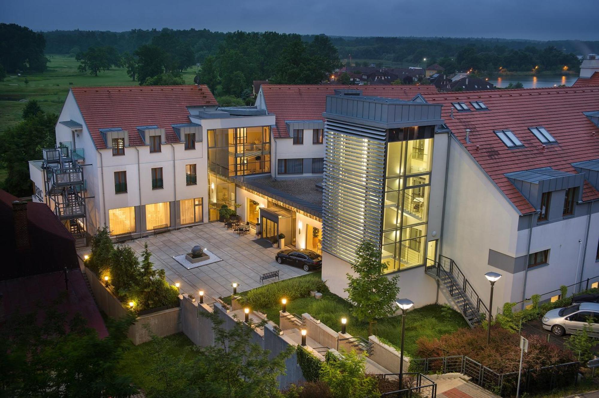 Wellness Hotel Diamant Hluboka nad Vltavou Exterior photo